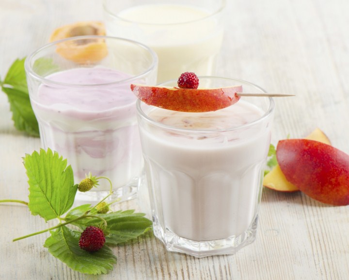 натуральный йогурт с фруктами